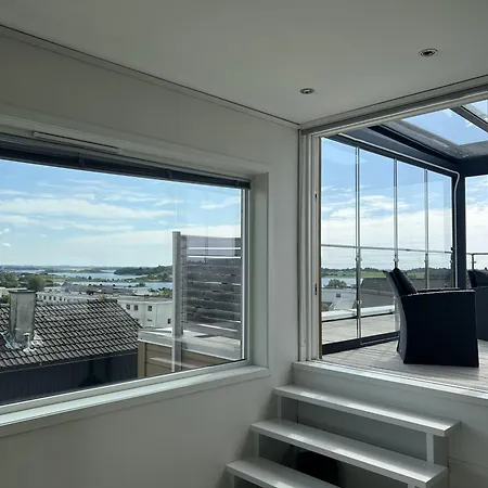 Executive 2-bedroom With Office Workspace & Scenic View ستافانجر