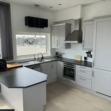Daire Ons 2026 Modern 2 Bedroom With Sea Views & 10 Min Drive To Forum